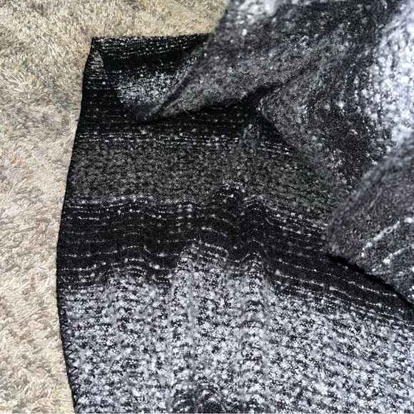 Woolrich One Size black and gray shawl - Picture 4 of 8